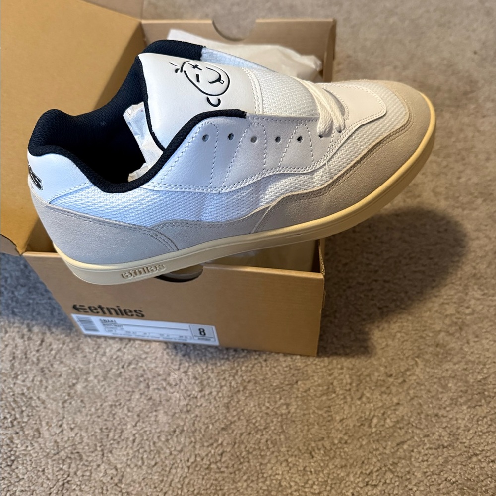 Etnies White and Tan Skate Shoes